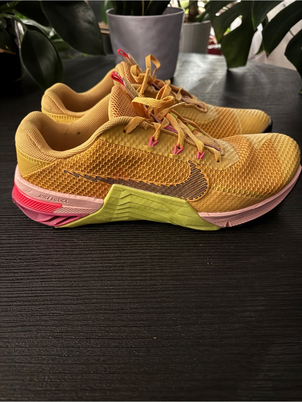 Nike Men’s Orange-Yellow Multi-Color Training Shoes Size US 10